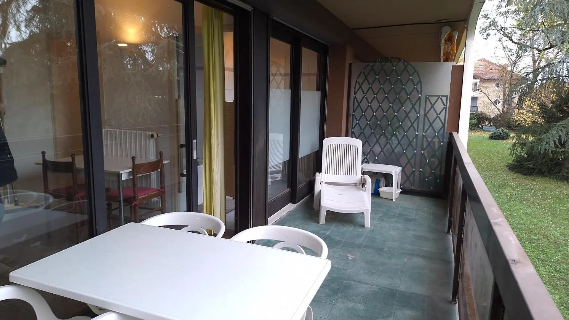 Charmant Studio Au Calme Dans Le Parc Thonon-les-Bains Apartment